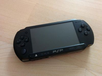 Лот: 7912172. Фото: 1. PlayStation Portable Sony PSP-E1008. Игровые приставки, консоли