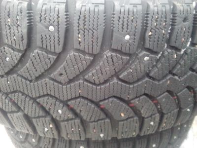 Лот: 8810665. Фото: 1. 235/60 R18 Bridgestone Spike 01... Шины