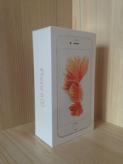 Лот: 9924197. Фото: 1. iPhone 6s Rose Gold 64GB Новый... Смартфоны