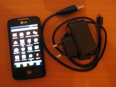 Лот: 6897693. Фото: 1. Cмартфон LG Optimus Hub. Android... Смартфоны