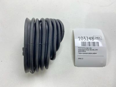 Лот: 24919256. Фото: 1. Уплотнитель Volkswagen Passat... Кузов