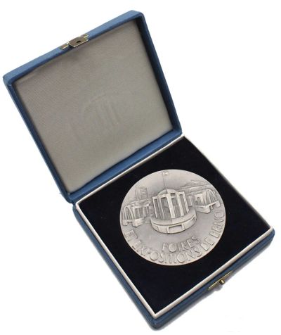 Лот: 16625215. Фото: 1. Чехословакия 1988 Медаль 60 лет... Юбилейные