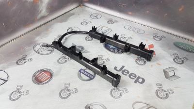 Лот: 23586471. Фото: 1. Топливная рейка Jeep Grand Cherokee... Топливная система
