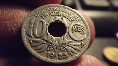 Лот: 11522216. Фото: 1. Редкие 10 сантимов 1923 года... Европа