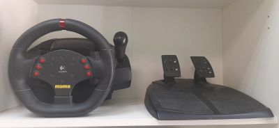 Лот: 17640736. Фото: 1. Игровой руль Logitech Momo Racing... Рули, джойстики