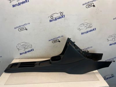Лот: 22459764. Фото: 1. Консоль между сидений Volkswagen... Другое (автозапчасти)