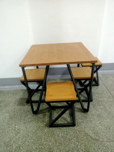 Лот: 19201829. Фото: 1. Комплект стол и 4 стула стиль... Столы, стулья, обеденные группы