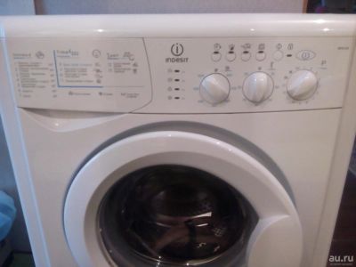 Лот: 9482305. Фото: 1. Стиральная машинка Indesit WISL103. Стиральные машины