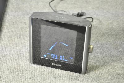 Лот: 10717736. Фото: 1. Радио-часы Philips AJ7000. Тюнеры, радиоприёмники