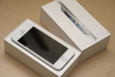 Лот: 4749022. Фото: 1. iPhone 5, 16 Gb, White. Смартфоны