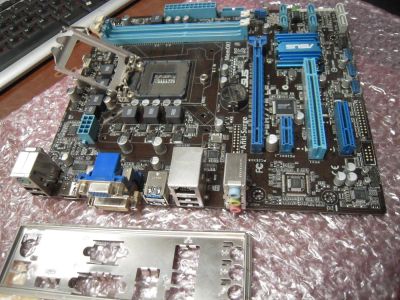 Лот: 9341957. Фото: 1. Материнская плата 1155 ASUS P8H77-M... Материнские платы