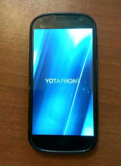 Лот: 8084812. Фото: 1. Yotaphone 2 в отличном состоянии. Смартфоны
