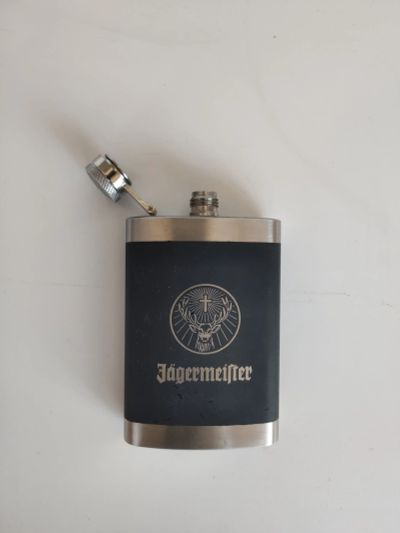 Лот: 25394491. Фото: 1. Фляжка Jagermeister 4oz (118 мл... Термосы, термокружки, фляжки
