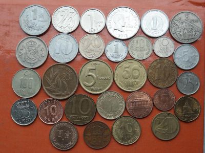 Лот: 10093696. Фото: 1. Коллекция монет мира (№249). Остальные страны