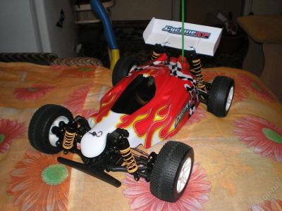 Лот: 110403. Фото: 1. RC монстр Циклон масштаб 1:10. Автомоделизм