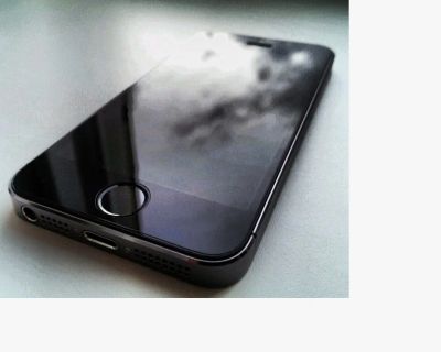 Лот: 3963640. Фото: 1. IPhone 5S.16gb. [Space Grey... Смартфоны