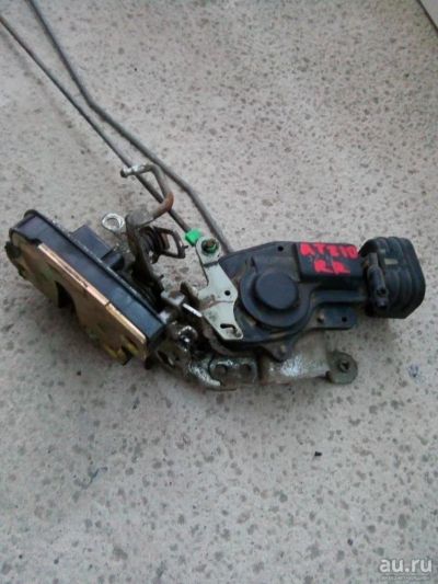 Лот: 9708412. Фото: 1. замок дверной Toyota Caldina задний... Кузов
