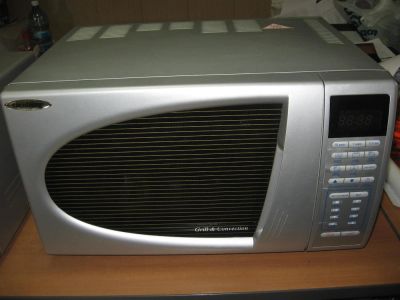 Лот: 8142526. Фото: 1. Микроволновая печь Elenberg MС-3015D. Микроволновки, мини-печи