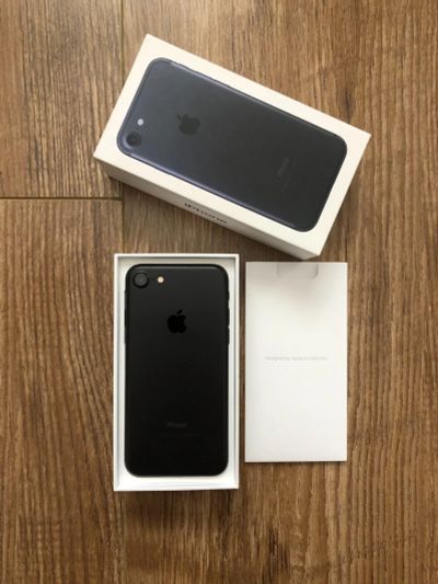 Лот: 13886970. Фото: 1. iPhone 7. Смартфоны