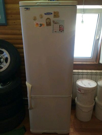 Лот: 11487365. Фото: 1. Холодильник Бирюса 132 к. Холодильники, морозильные камеры