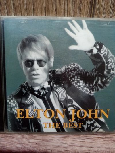Лот: 16198436. Фото: 1. CD Elton John the best. Аудиозаписи