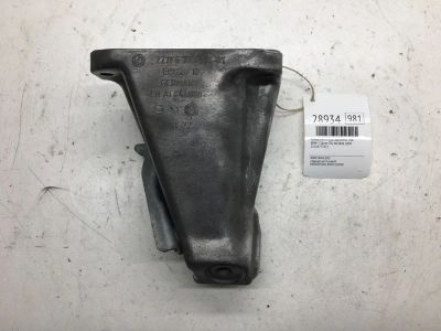 Лот: 20384763. Фото: 1. Кронштейн опоры двигателя Bmw... Двигатель и элементы двигателя