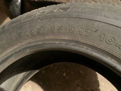 Лот: 17190188. Фото: 1. Шины Michelin R17 235/65, 2 шт... Шины