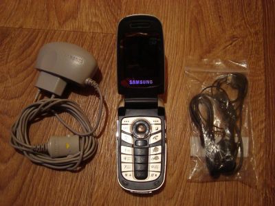 Лот: 3468931. Фото: 1. Телефон "Samsung D730". Кнопочные мобильные телефоны