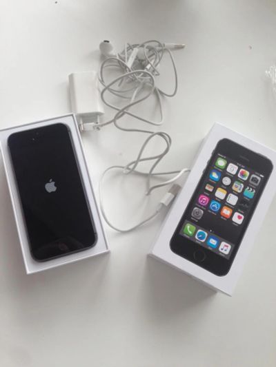 Лот: 6889858. Фото: 1. iPhone 5s Space Gray 16 GB Model... Смартфоны