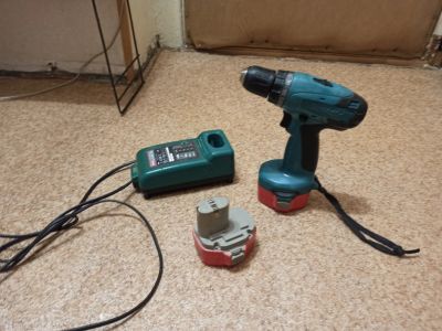 Лот: 18107635. Фото: 1. Шуруповерт Makita 6281d. Электроинструмент