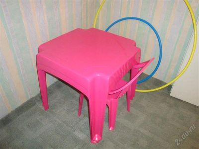 Лот: 769628. Фото: 1. Стол детский пластмассовый. Столики, стулья, парты