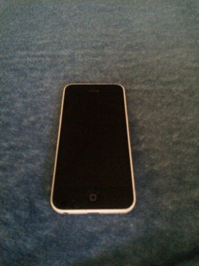 Лот: 12751296. Фото: 1. IPhone 5c. Смартфоны