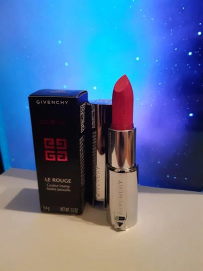 Лот: 12773840. Фото: 1. Помада для губ Givenchy Le Rouge... Макияж