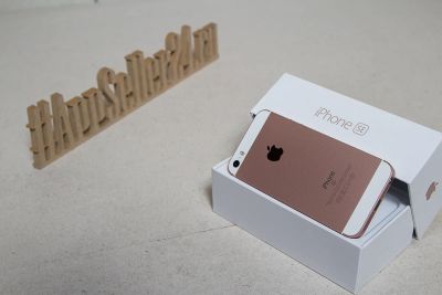 Лот: 9850074. Фото: 1. iPhone SE 16GB. Смартфоны