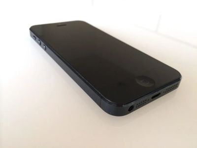 Лот: 4136853. Фото: 1. iPhone 5 Black 32Gb 32 gb. Смартфоны