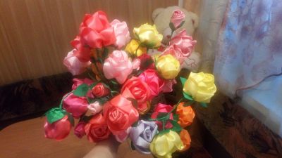 Лот: 17058167. Фото: 1. Розы ручная работа. Ткани, нитки, пряжа
