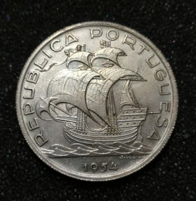 Лот: 22637173. Фото: 1. 10 эскудо 1954 года. Португалия... Европа