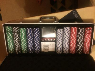 Лот: 8145776. Фото: 1. Texas Holdem 500 фишек. Набор... Настольные игры, карты