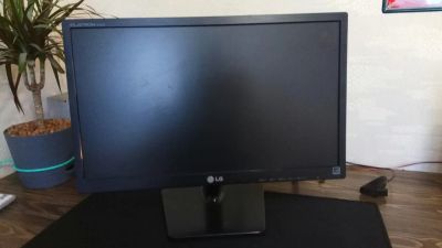 Лот: 11484048. Фото: 1. монитор LG flatron e2042. ЖК-мониторы