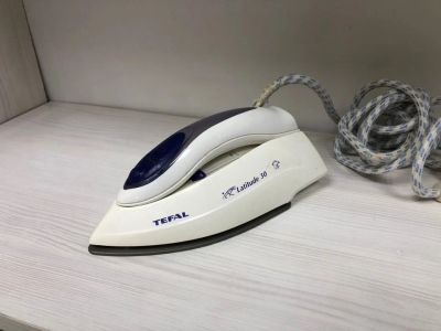 Лот: 15423807. Фото: 1. Утюг маленький, дорожный Tefal... Утюги, парогенераторы, отпариватели