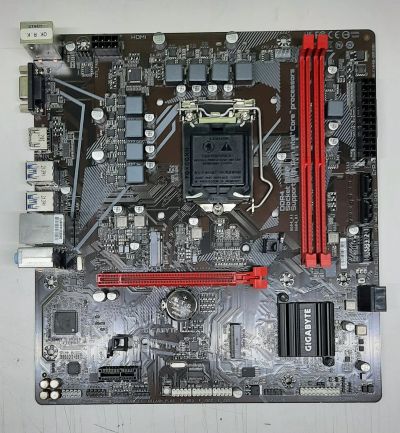 Лот: 20522675. Фото: 1. Материнская плата Gigabyte B560M... Материнские платы