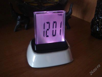 Лот: 780951. Фото: 1. Настольные LCD-часы + термометр... Остальная техника