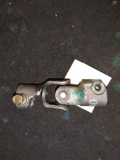 Лот: 21411469. Фото: 1. рулевой карданчик Toyota Corolla... Ходовая, подвеска, рулевое управление