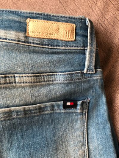 Лот: 19073579. Фото: 1. Джинсы женские Tommy Hilfiger... Джинсы