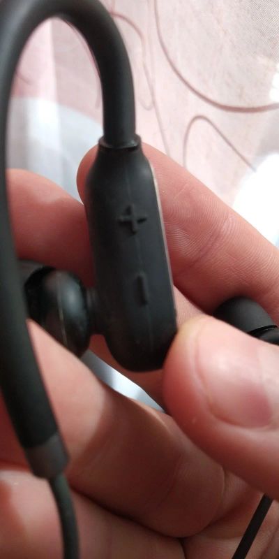 Лот: 15896934. Фото: 1. Bluetooth наушники. Наушники, гарнитуры