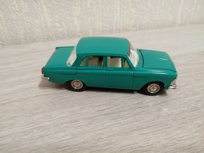 Лот: 17359636. Фото: 1. Москвич 408 1:43 СССР срочно. Автомоделизм