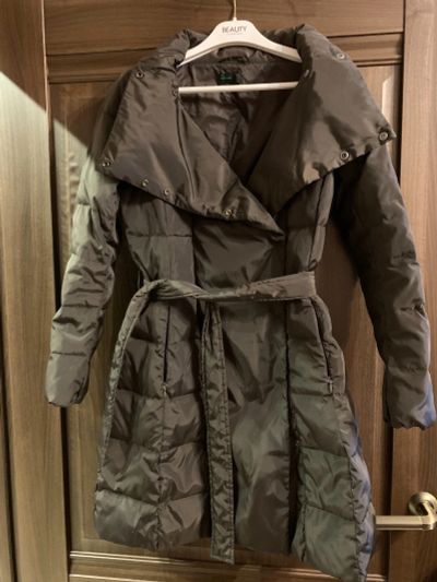 Лот: 16647708. Фото: 1. Пуховик Женский Benetton. Верхняя одежда