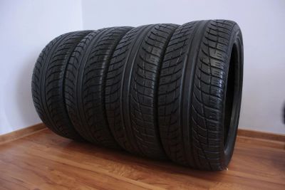 Лот: 9985157. Фото: 1. Спортивные летние Pirelli P7000... Шины