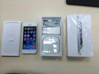 Лот: 3543891. Фото: 1. Iphone 5 16GB WHITE (SIM FREE). Смартфоны