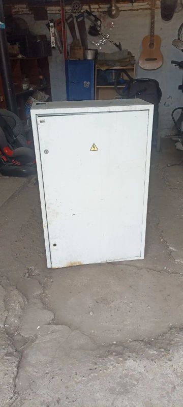 Лот: 25357413. Фото: 1. Электрощит с автоматами 100 ампер... Автоматы, пакетники, предохранители